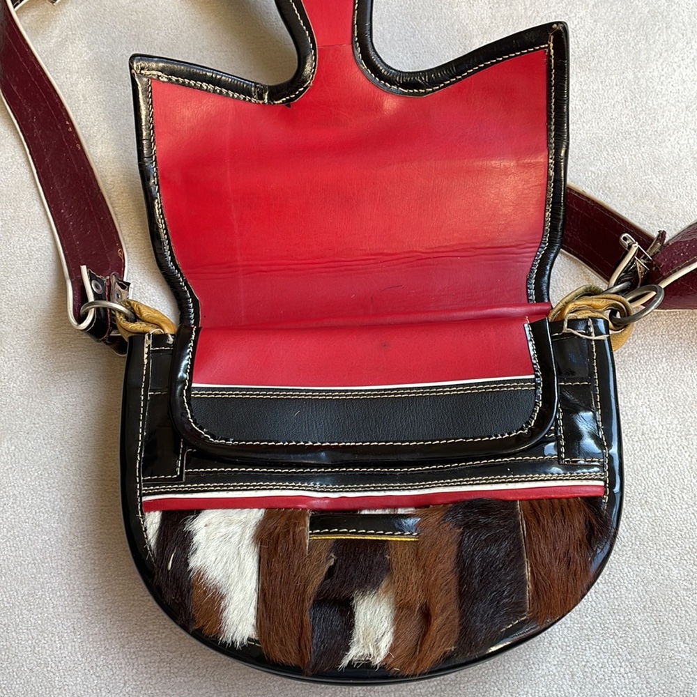 Unique Vintage Pony hair saddle bag. - Picture 9 of 13